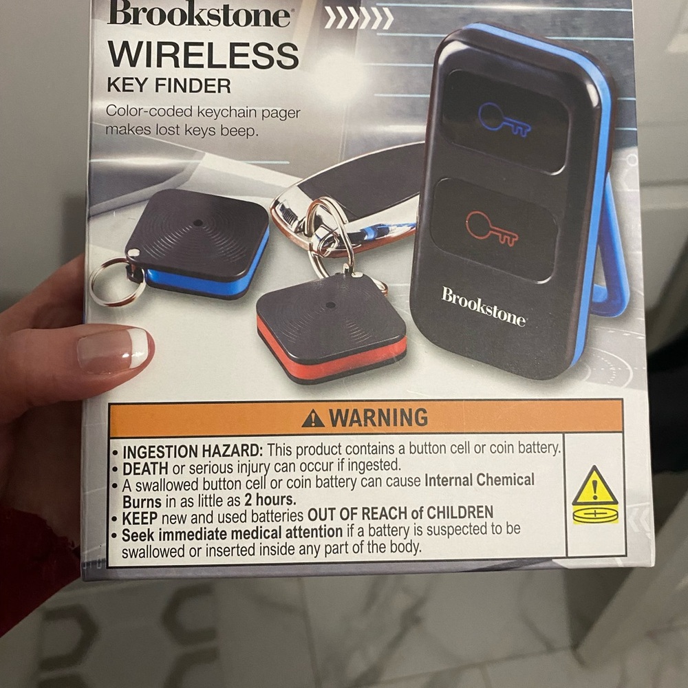 Brookstone Wireless Key Finder - Black and Blue